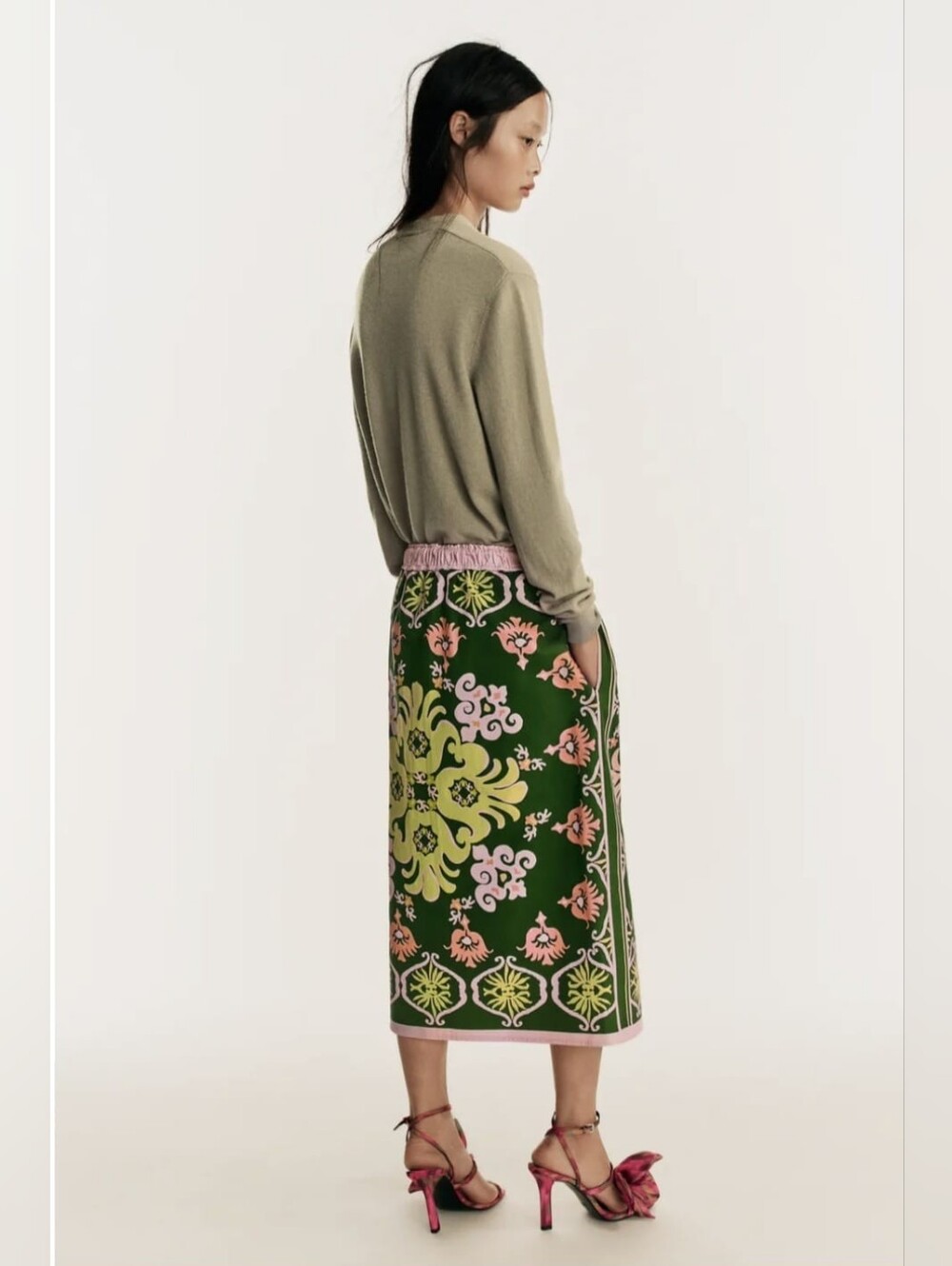 Zara VIRAL SOLD OUT Green Floral Medallion Midi Skirt with Pink Trim - Picture 3 of 7